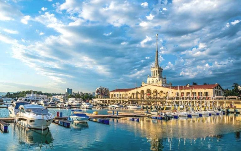 Депутаты ЗСК одобрили курортный сбор в размере 10 рублей в сутки