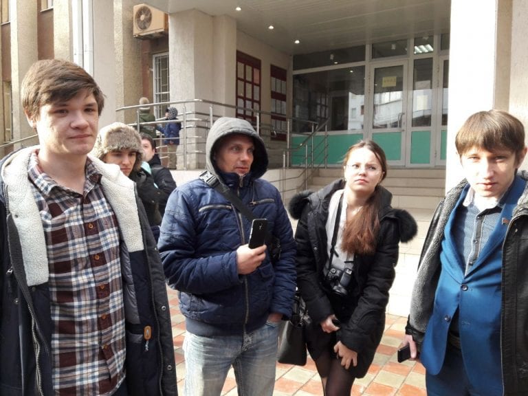 В Краснодаре состоялся суд чиновника против блогера по делу о защите чести и достоинства