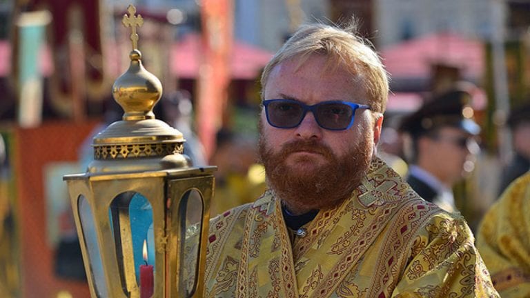 Милонов внес в Госдуму проект о регистрации в соцсетях по паспорту