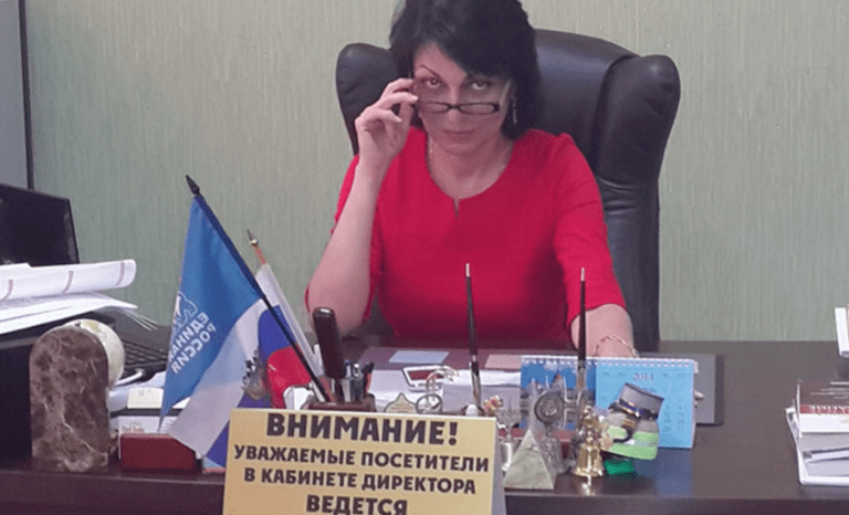 В Сочи состоялся разговор директора школы и ученика, раздававшего листовки. Сегодня он пропал