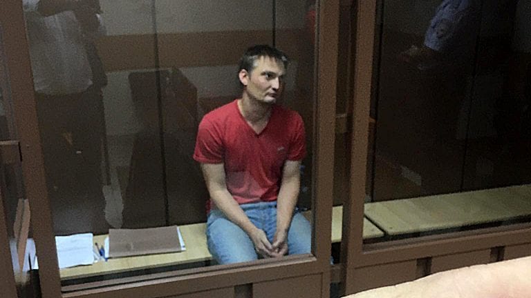 Воспаление лёгких и закрытое судебное заседание. Дело Беньяша. День 1
