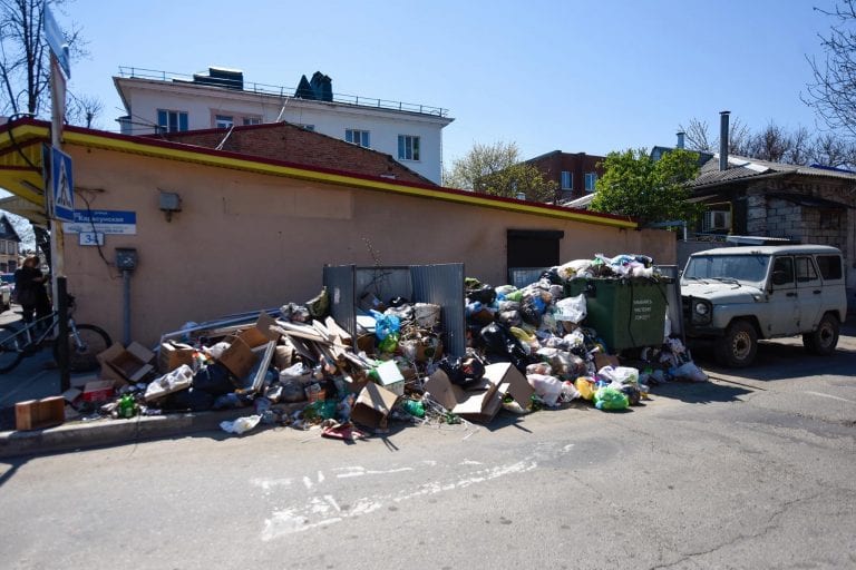Власти Краснодара решились очистить город от мусора