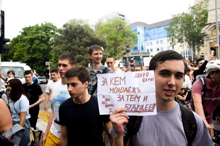 Россияне ждут от власти равенства всех перед законом, уважения и миролюбивой внешней политики — исследование