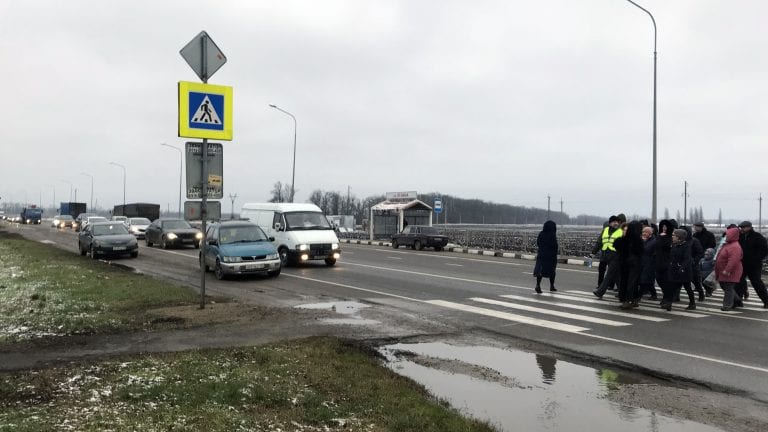 Старокорсунский протест. Под Краснодаром жители станицы перекрыли трассу против повышения цен на проезд