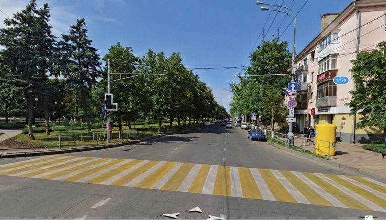 В Краснодаре уберут пешеходный переход на пересечении Красной и Хакурате