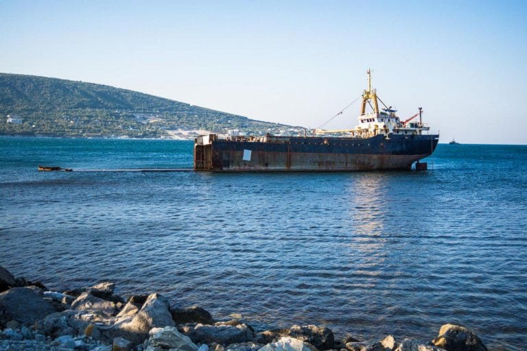 Африканское судно село на мель под Новороссийском