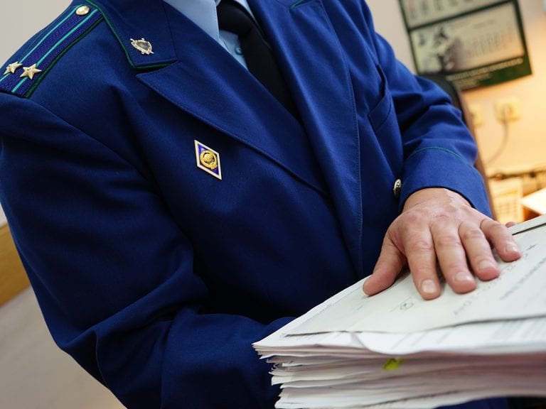 В Отрадненском районе прокуратура лишила мандата депутата