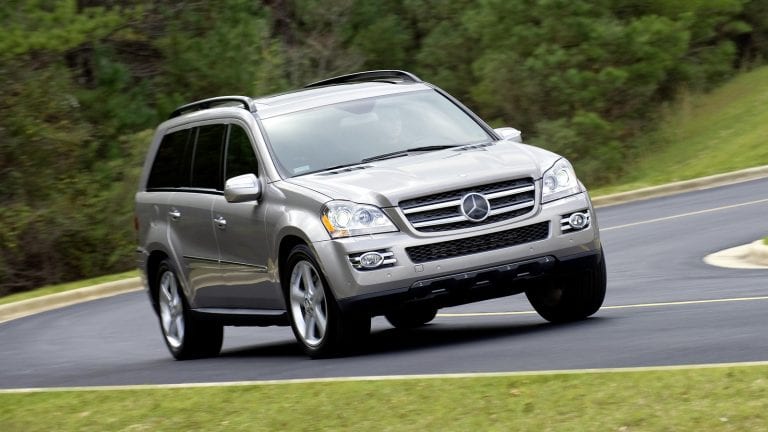 Кубанец обменял чужие Lexus и Mercedes GL на удобрения