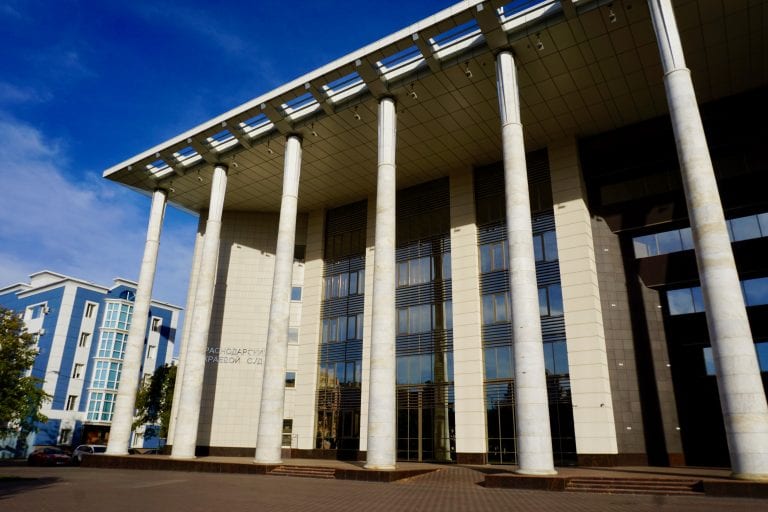 Медсестру из Новороссийска осудили за мошенничество во время выборов