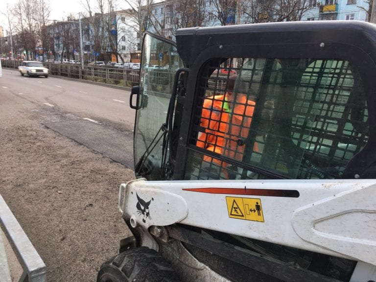 В Краснодаре проведут ямочный ремонт дорог