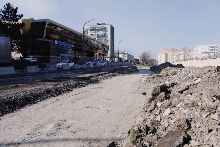 Реконструкцию улицы Видова в Новороссийске планируют завершить до конца 2019 года