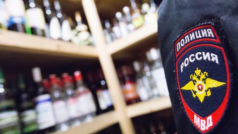 В Краснодаре предприниматель торговал опасным для жизни алкоголем