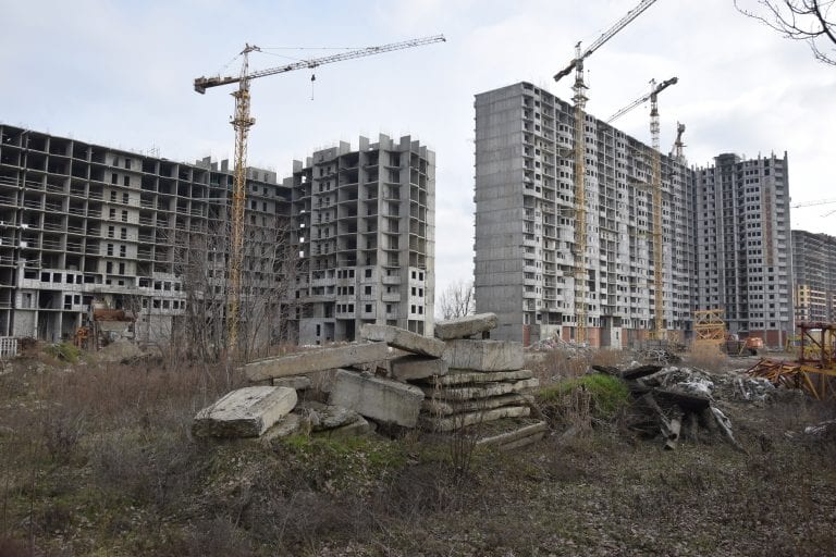 В Краснодаре больше 100 разрешений на строительство выдали с нарушениями