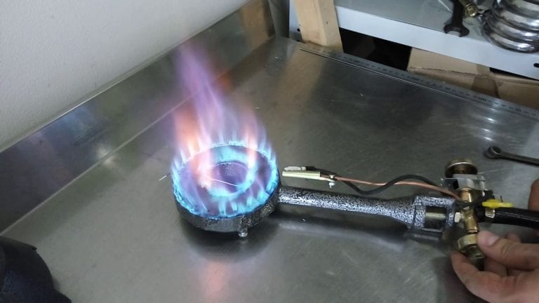 В Лабинске отец и сын задохнулись от угарного газа