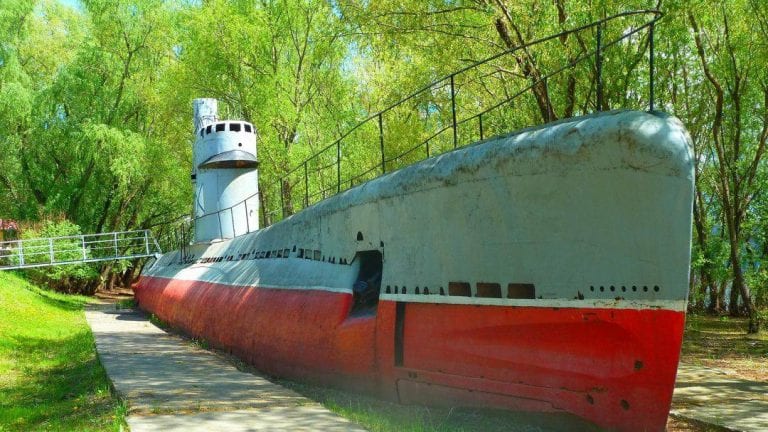 Краснодарцы попросили привести в порядок подлодку на Затоне