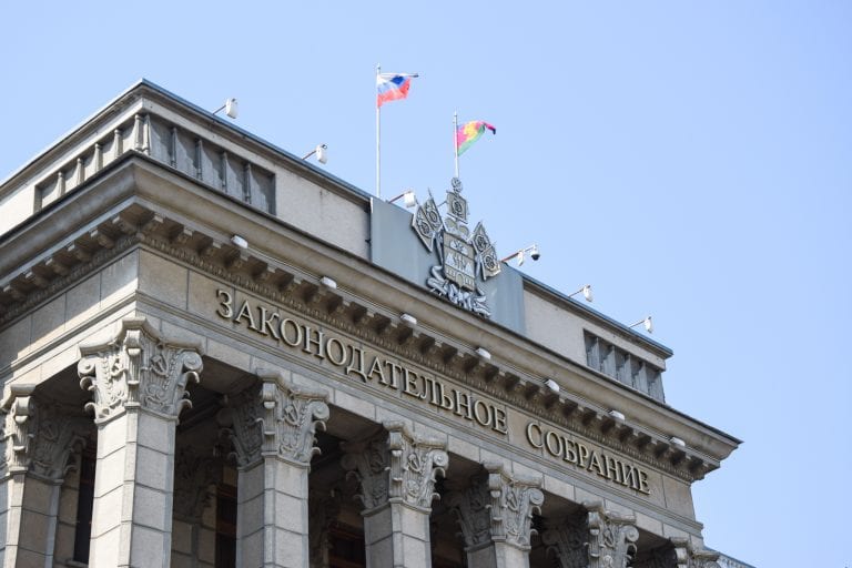 На Кубани запретили продажу никотиновых смесей несовершеннолетним