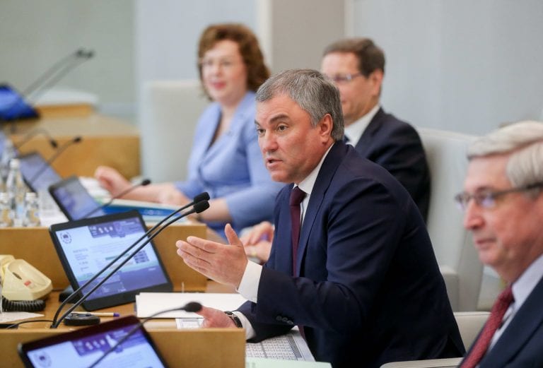 Госдума в первом чтении приняла закон о штрафах за отказ инвалидам в доступе к услугам