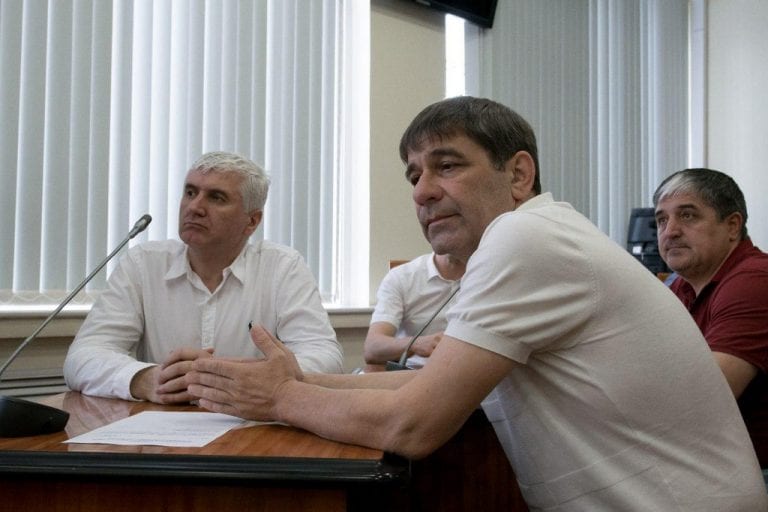 В мэрии Краснодара назвали «бытовым» конфликт, который перерос в перестрелку. Лидеры национальных общин пообещали провести воспитательные работы