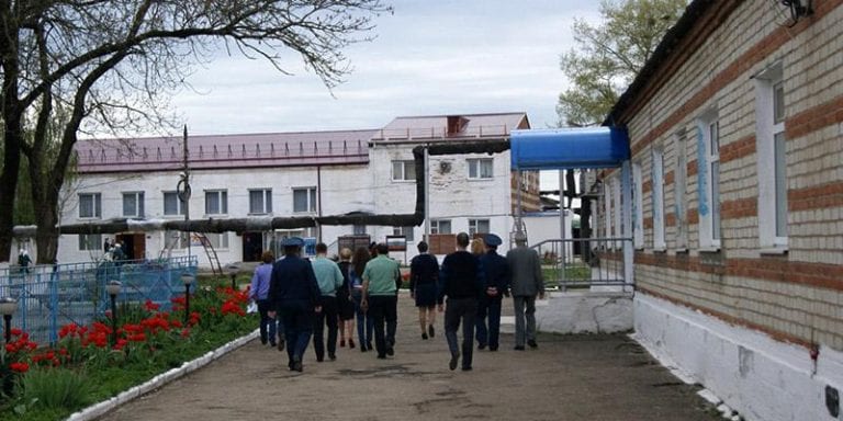 СК возбудил уголовное дело в отношении замначальника женской исправительной колонии на Кубани
