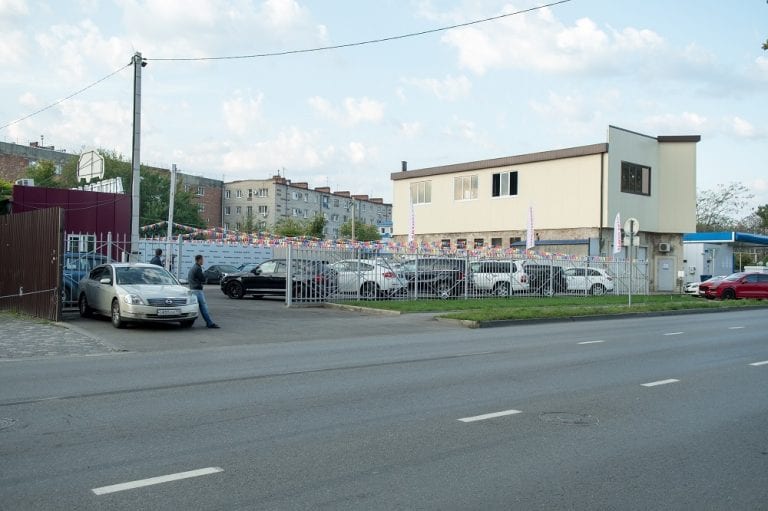 В Краснодаре на месте автосалона планируют построить муниципальный спортзал