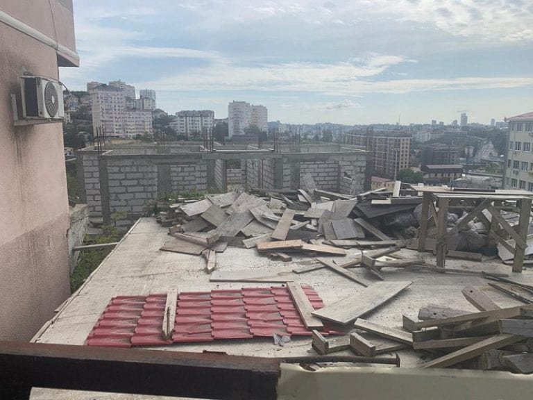 В Сочи и в Красной поляне сносят самострои