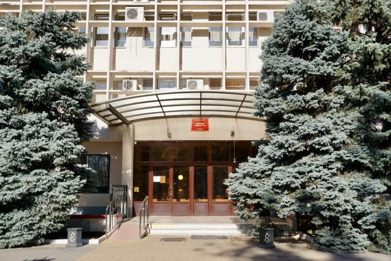 Краснодарский судья подал в отставку после того, как выругался матом на заседании