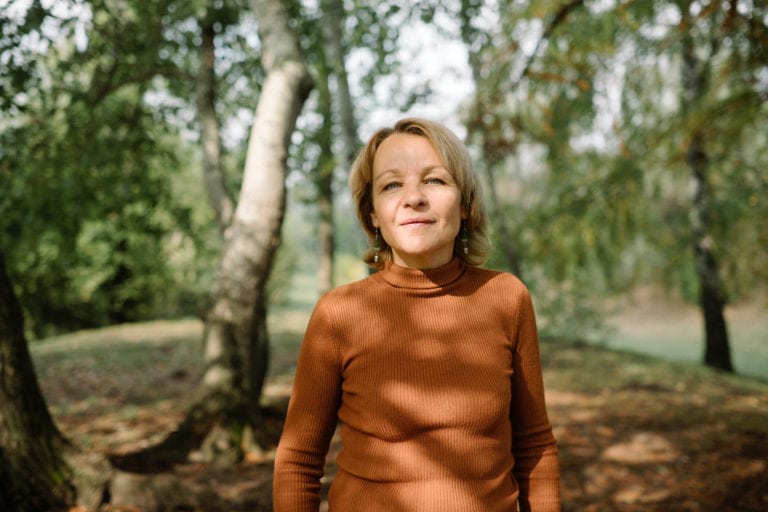 «Ну, гей так гей! Всё нормально, сынок». Мама гея – о том, как теряла землю под ногами, плакала над фильмом про ЛГБТ и училась жить заново