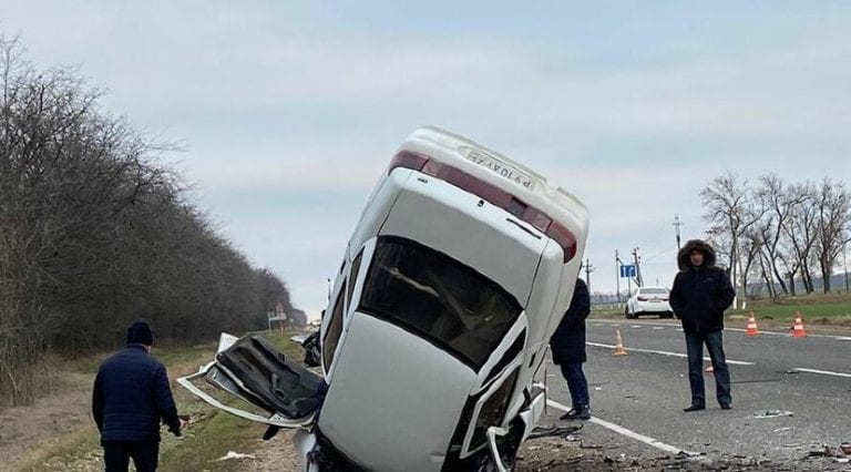 На Кубани в ДТП с участием полицейского погибли пять человек
