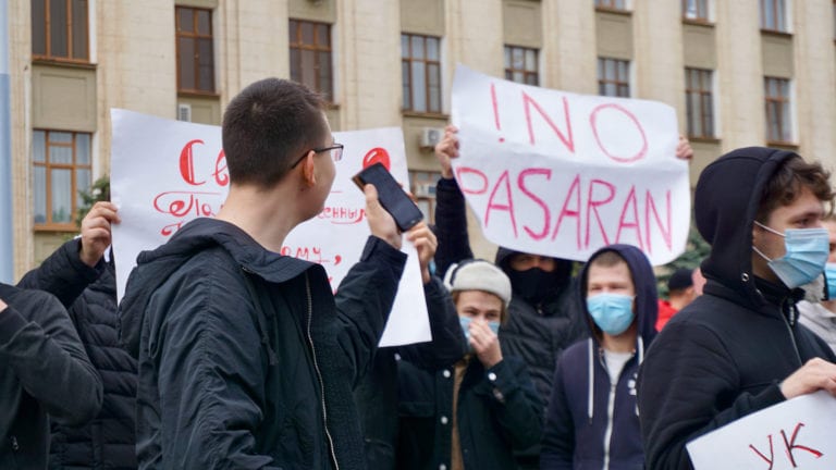В Краснодаре задержанным за участие в митинге не хватает адвокатов