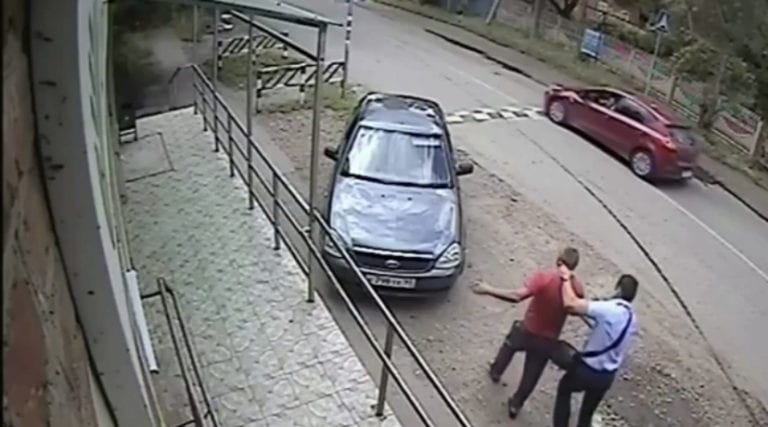Прокуратура признала законным отказ в возбуждении дела в отношении полицейских, избивших мужчину