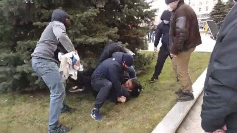 Прокуратура потребовала возобновить расследование по делу краснодарца об избиении на митинге