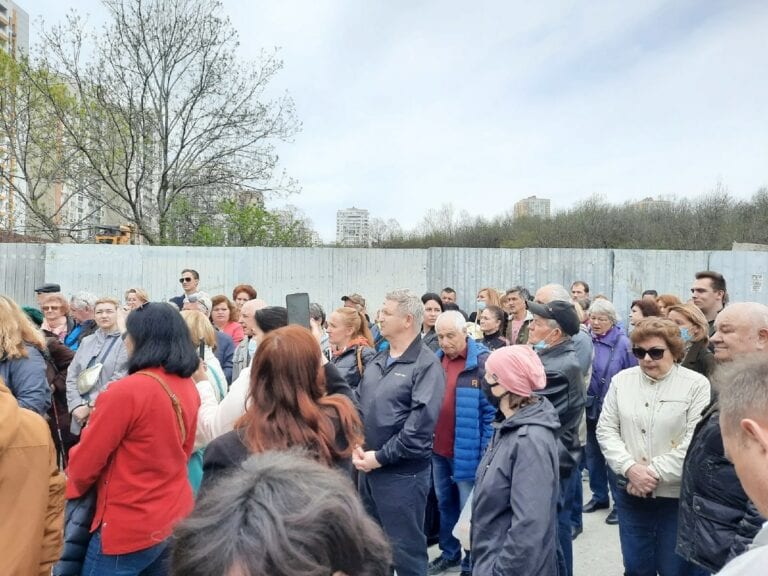 Власти Новороссийска обсудили с жителями застройку Пионерской рощи