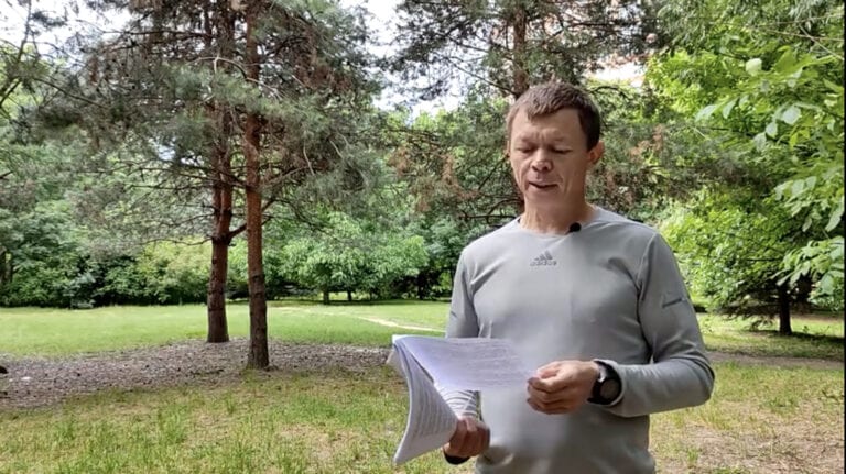 Краснодарец обвинил администрацию в бесконтрольной вырубке деревьев