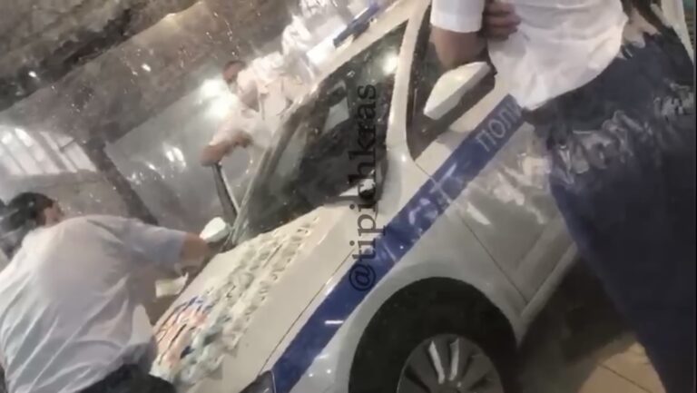 В Краснодаре сотрудников ДПС задержали за получение взяток