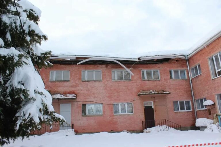 На Кубани прокуратура начала проверку после обрушения крыши детсада