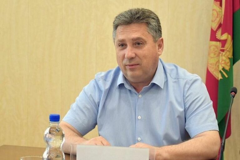 Глава Апшеронского района досрочно ушёл в отставку