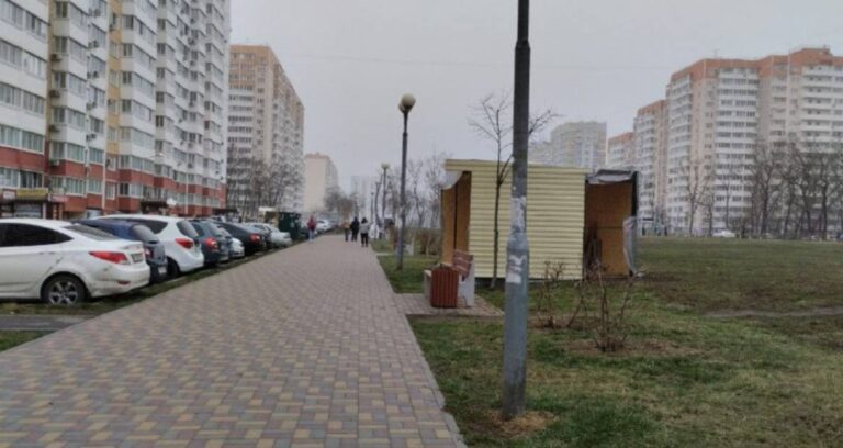 Краснодарцы недовольны появлением новых ларьков за парком Галицкого