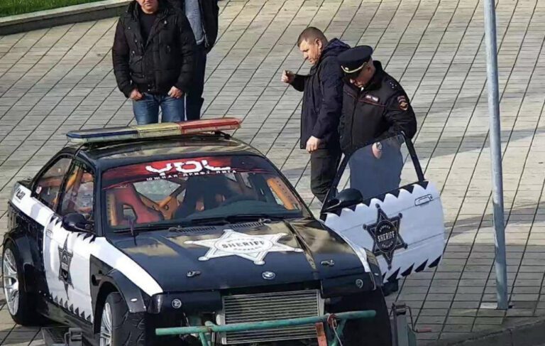 Полицейские Краснодара задержали мужчину, который припарковал автомобиль возле здания краевой администрации