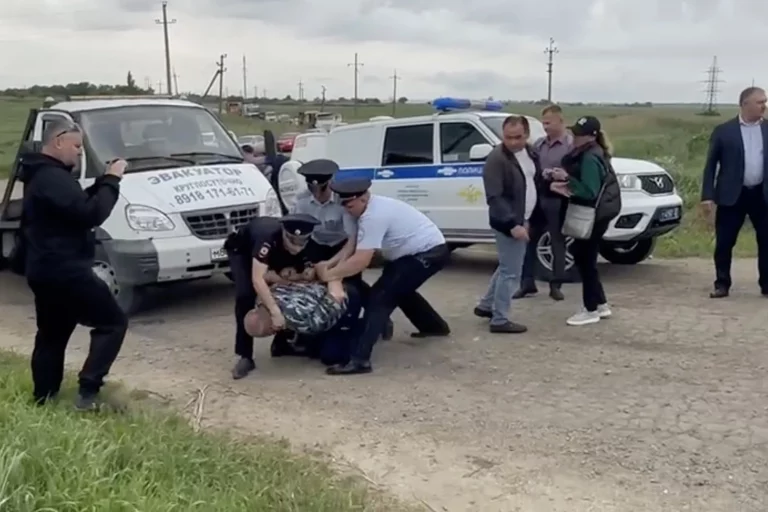 Жители Полтавской оспорили штрафы за перекрытие дороги во время акции протеста