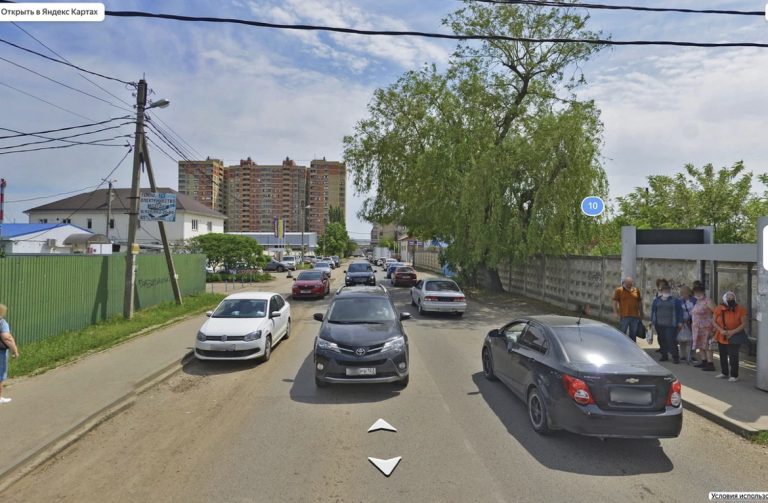 До конца лета в Краснодаре перекроют для проезда транспорта участок Гаражного переулка