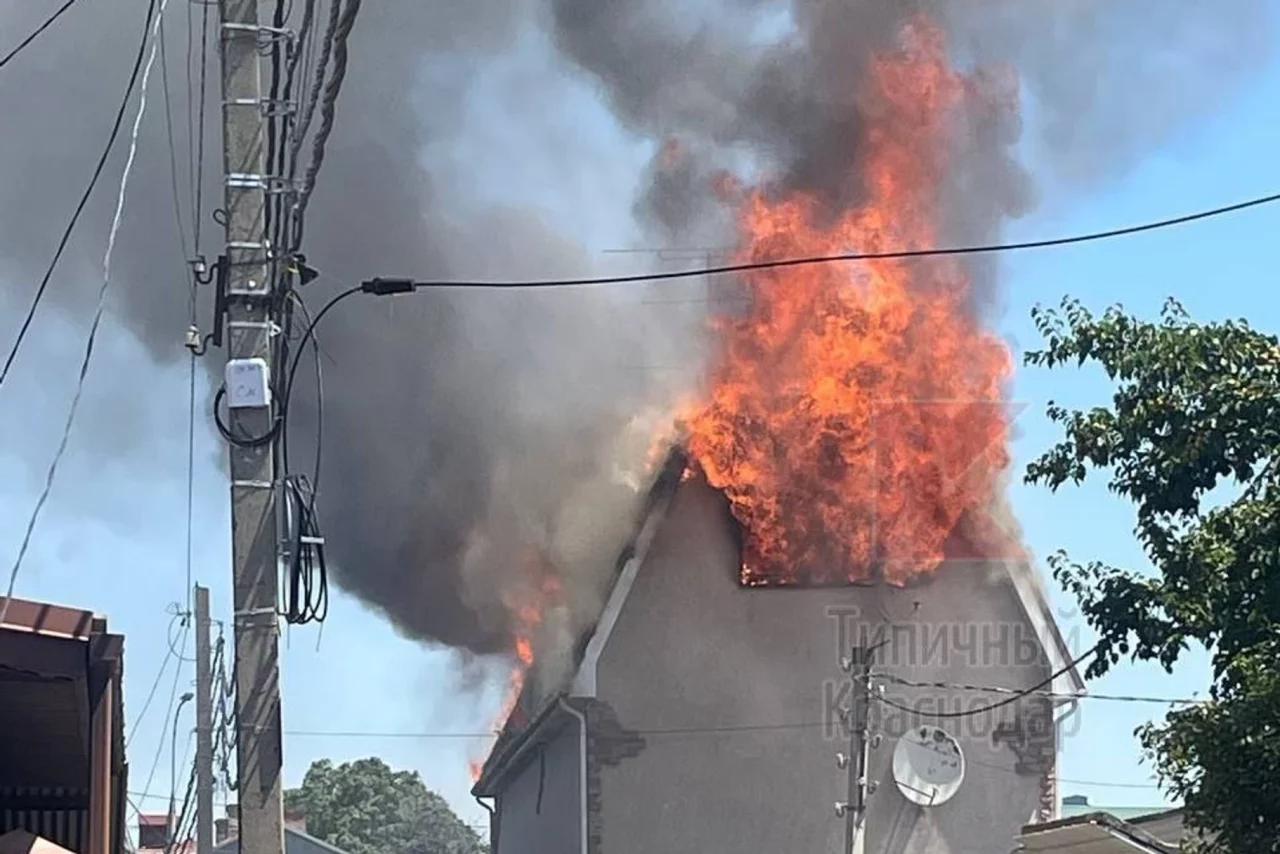Ул новая пожар. Пожары в жилых домах. Пожар в жилом доме. Ул новая пожар. Пожар в грязовце вчера.