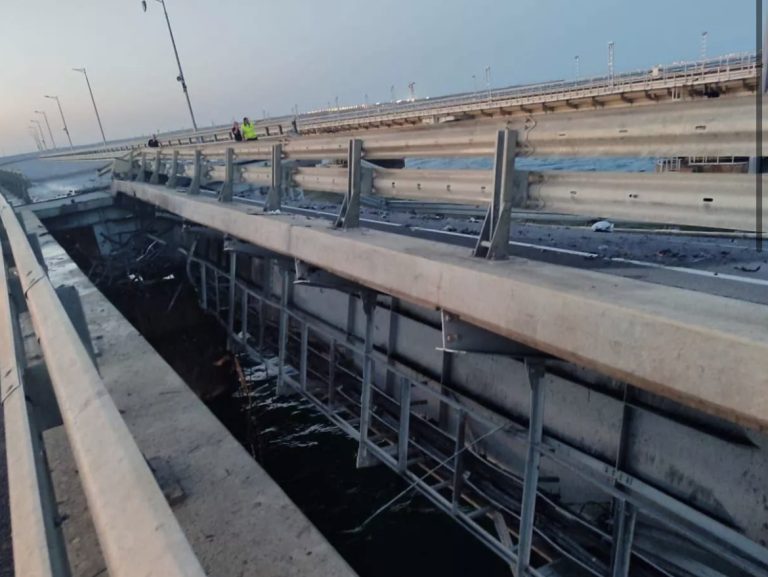 Следствие проверяет версию двойного теракта на Крымском мосту