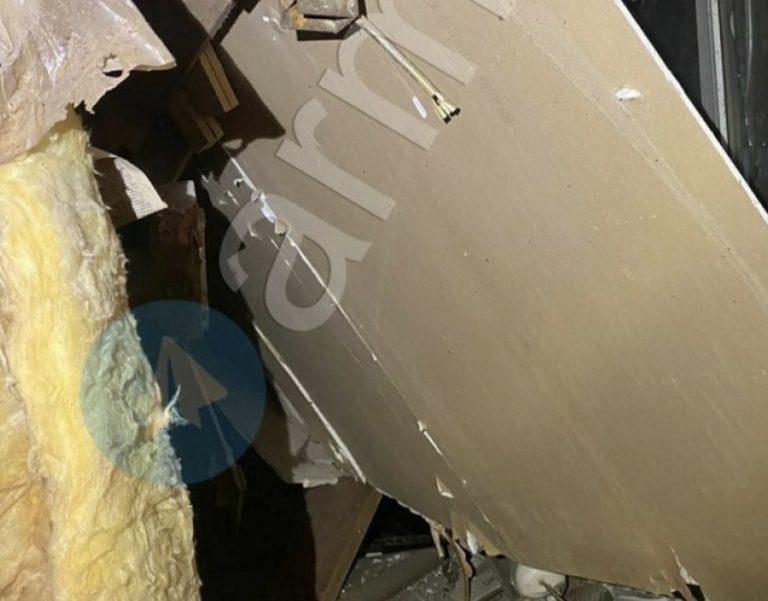 На Кубани из-за взрыва газового баллона обрушилась крыша частного дома