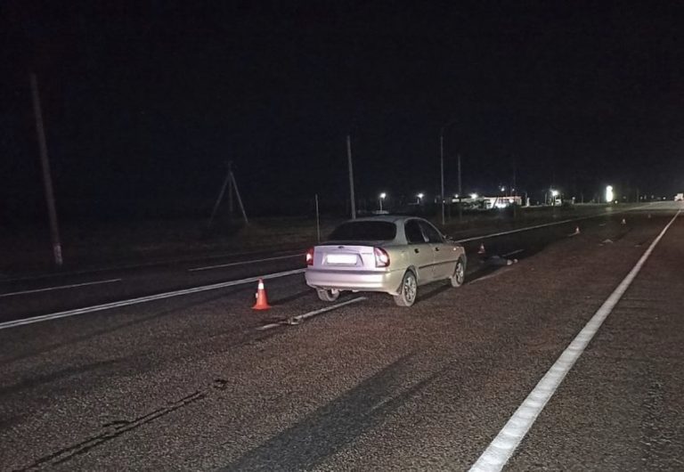 В Краснодарском крае пешехода насмерть сбили сразу два автомобиля