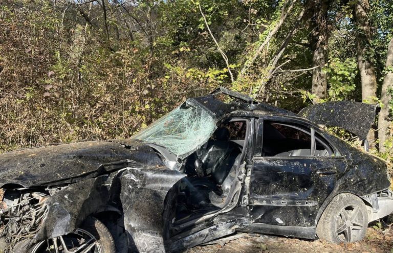 В Геленджике в ДТП погиб 17-летний водитель Mercedes