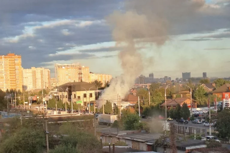 В Юбилейном микрорайоне Краснодара потушили пожар