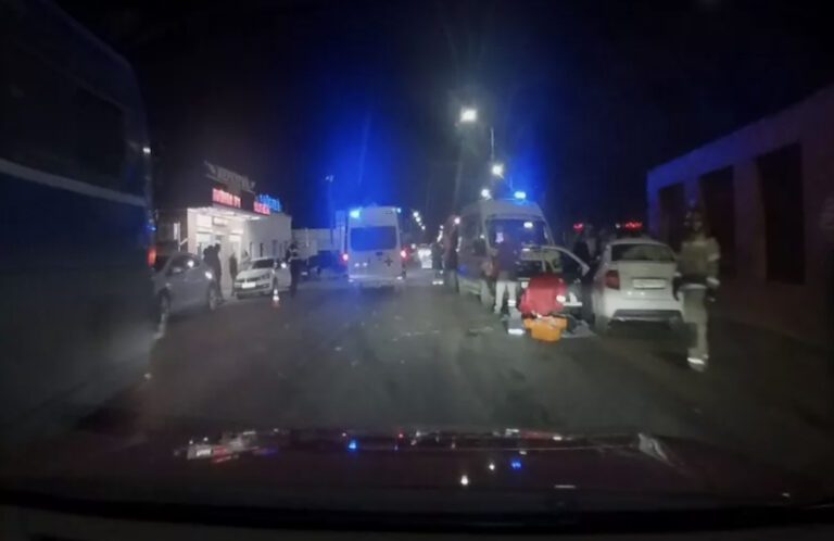 Под Краснодаром в ночном ДТП с автобусом погиб водитель отечественной легковушки
