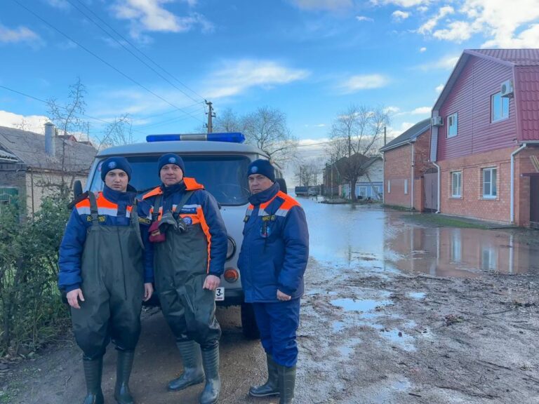 В Ейском районе из-за непогоды ввели режим ЧС