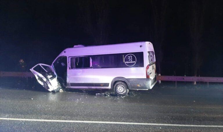 В Крымском районе в ДТП пострадали семь человек