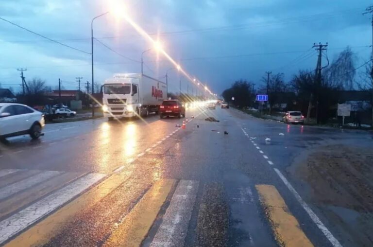На Кубани иномарка насмерть сбила пешехода